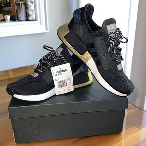 NWT NMD R1.V2 - men’s size 4.5 (fits women’s 5.5) - gold accents